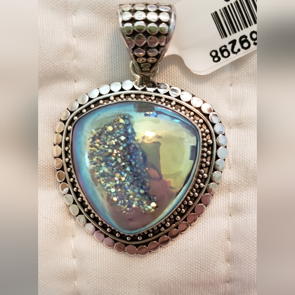 Pendant 38x29 mm, Titanium Blue Drusy Quartz, 925 Silver, 19.56 carats, 7 gram…
